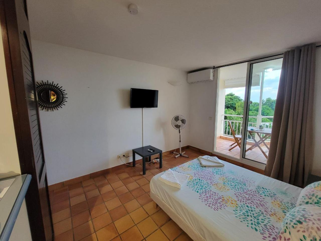 Studio dans Résidence avec piscine, vue mer Trinite  Exterior foto